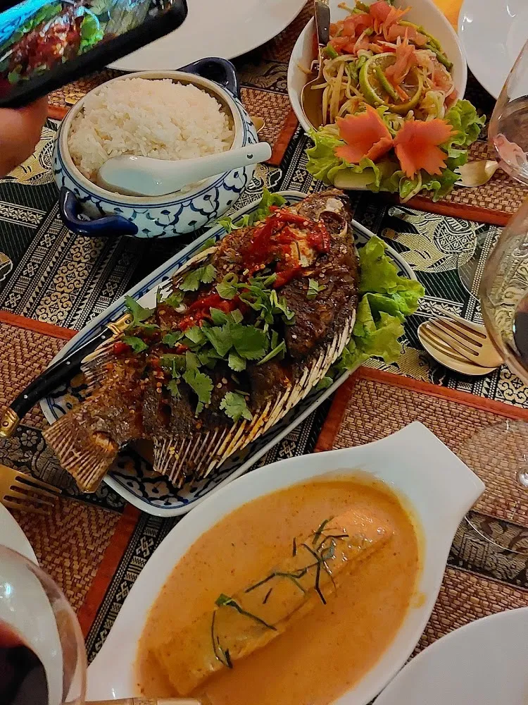 Riz Parfumé Et Poisson Tikka Au Piment